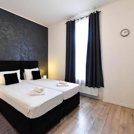 Virtus Apartments And Rooms With Free Private Parking 萨格勒布 外观 照片