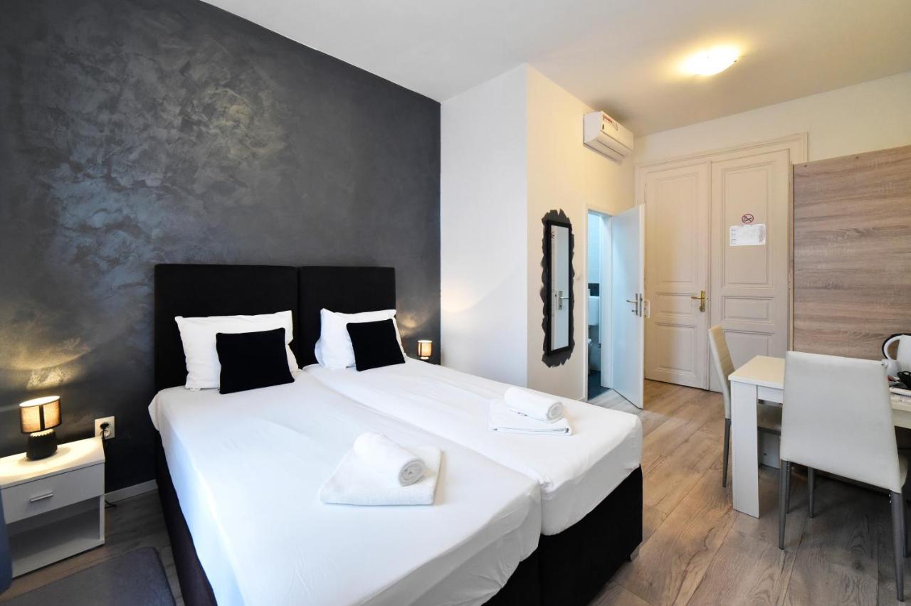Virtus Apartments And Rooms With Free Private Parking 萨格勒布 外观 照片
