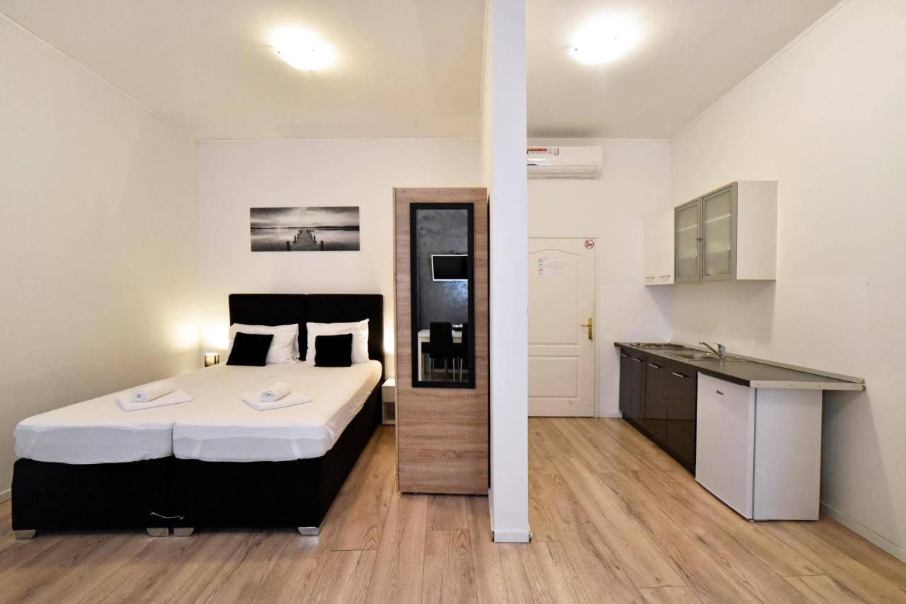 Virtus Apartments And Rooms With Free Private Parking 萨格勒布 外观 照片