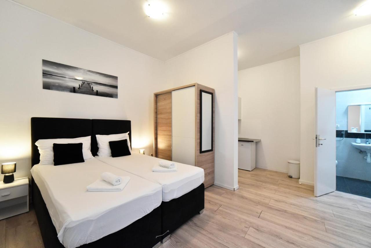 Virtus Apartments And Rooms With Free Private Parking 萨格勒布 外观 照片