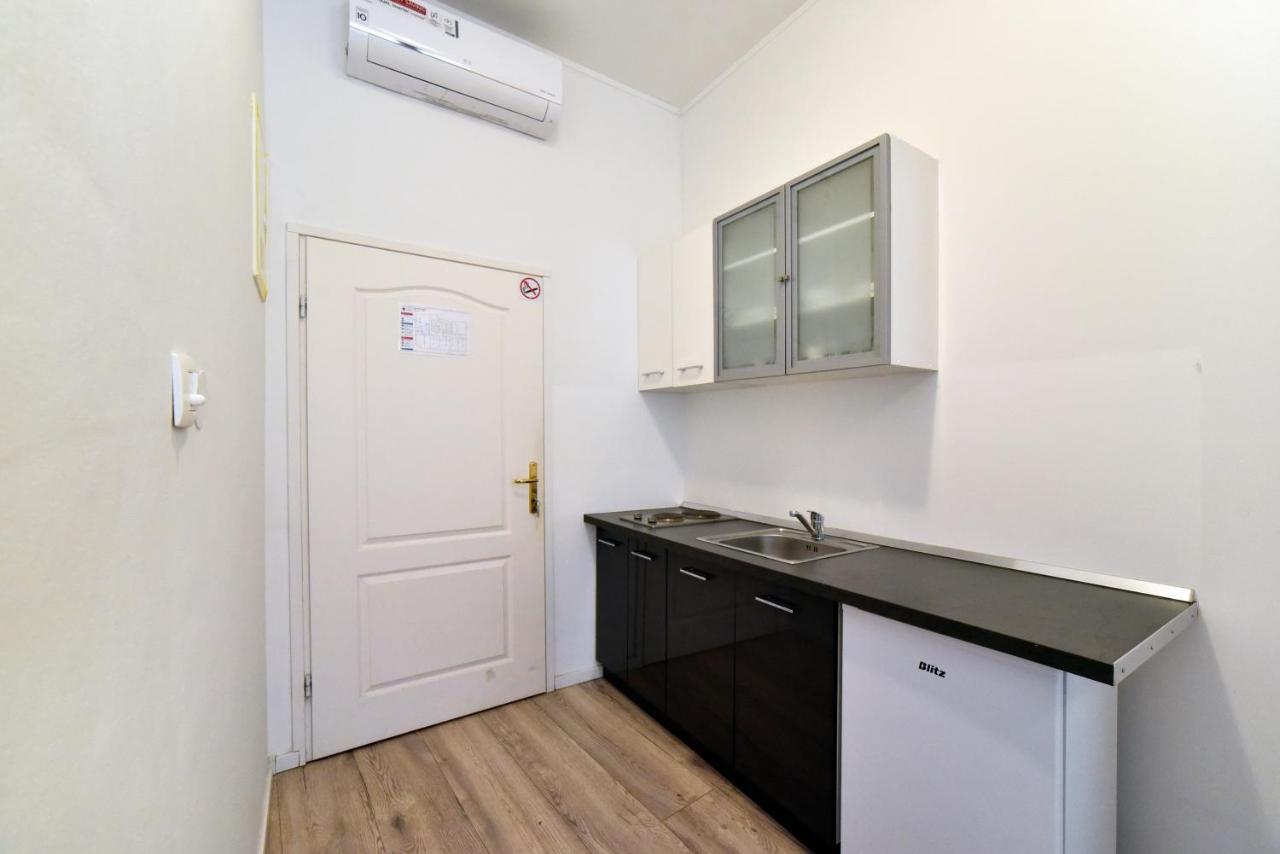 Virtus Apartments And Rooms With Free Private Parking 萨格勒布 外观 照片