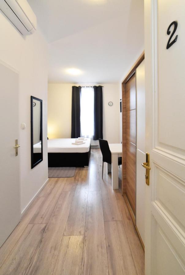 Virtus Apartments And Rooms With Free Private Parking 萨格勒布 外观 照片