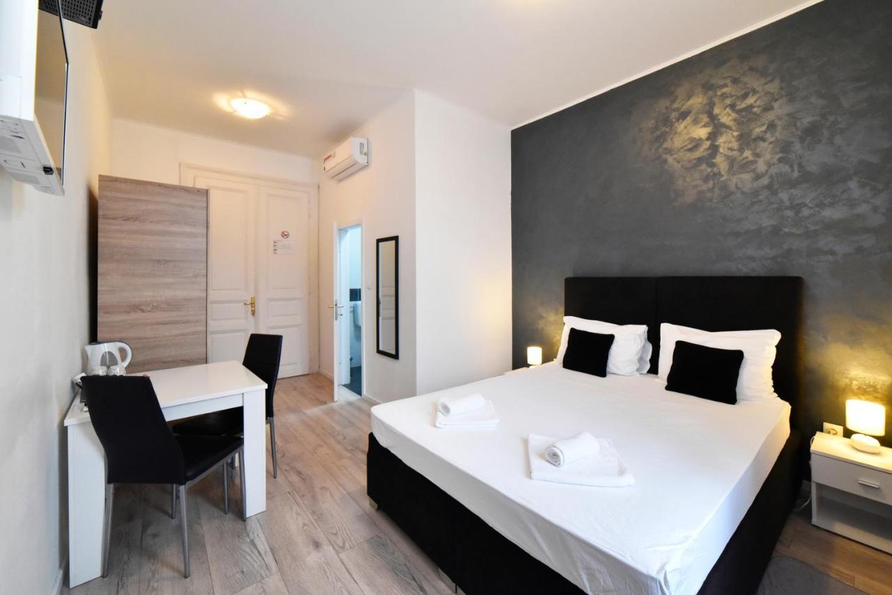 Virtus Apartments And Rooms With Free Private Parking 萨格勒布 外观 照片