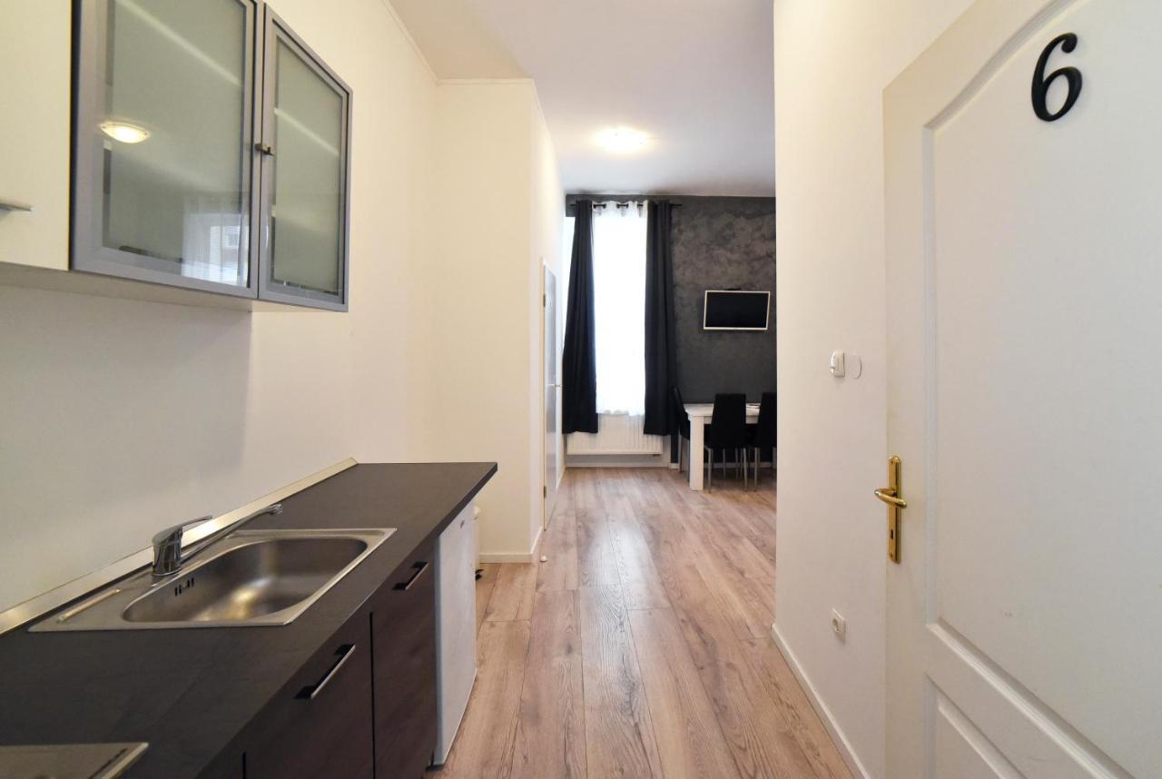 Virtus Apartments And Rooms With Free Private Parking 萨格勒布 外观 照片