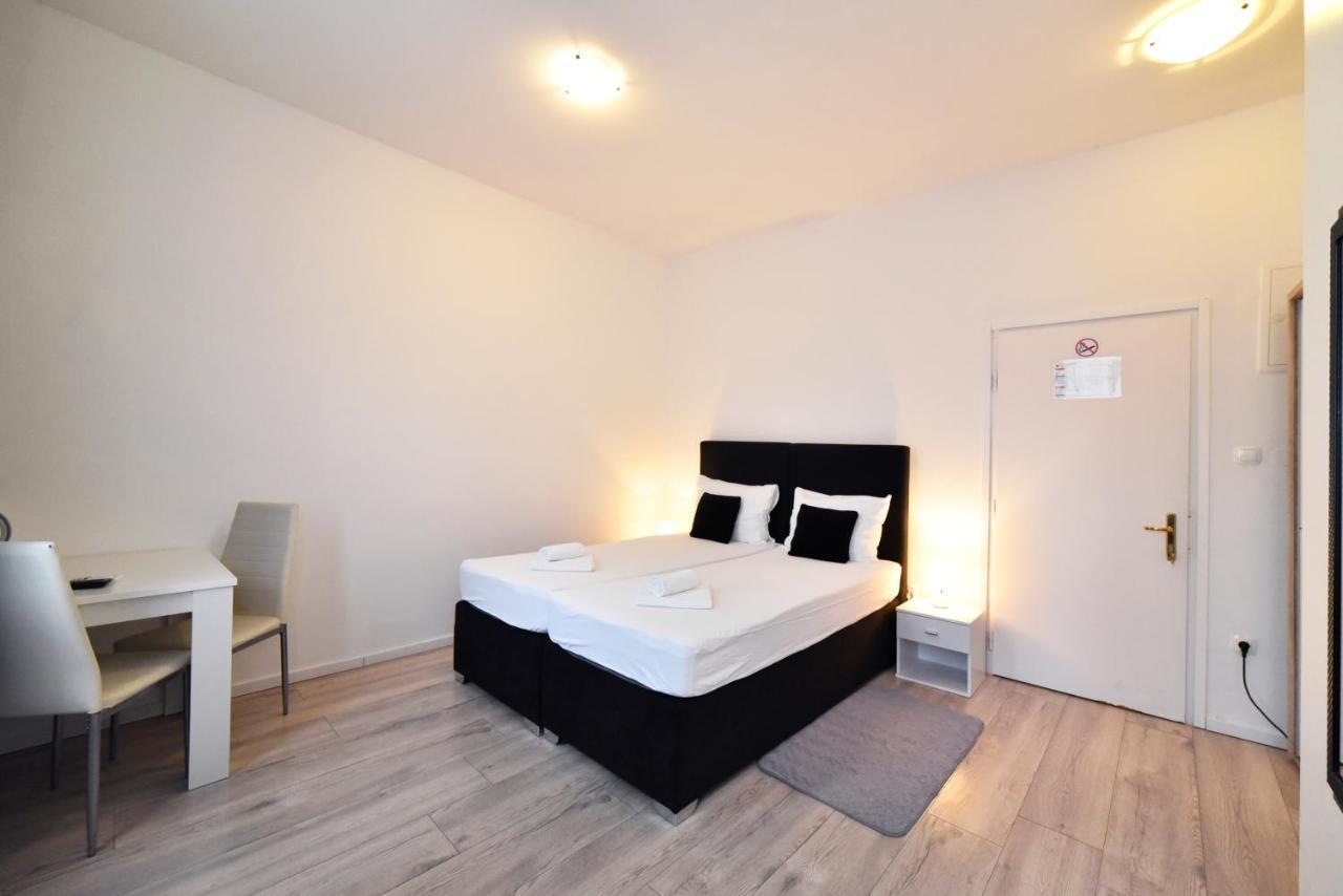 Virtus Apartments And Rooms With Free Private Parking 萨格勒布 外观 照片