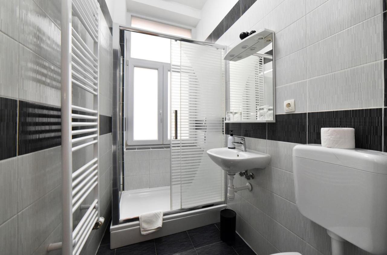 Virtus Apartments And Rooms With Free Private Parking 萨格勒布 外观 照片