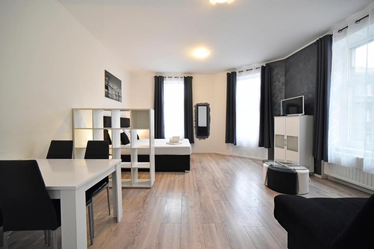 Virtus Apartments And Rooms With Free Private Parking 萨格勒布 外观 照片