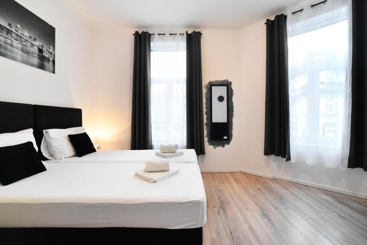 Virtus Apartments And Rooms With Free Private Parking 萨格勒布 外观 照片