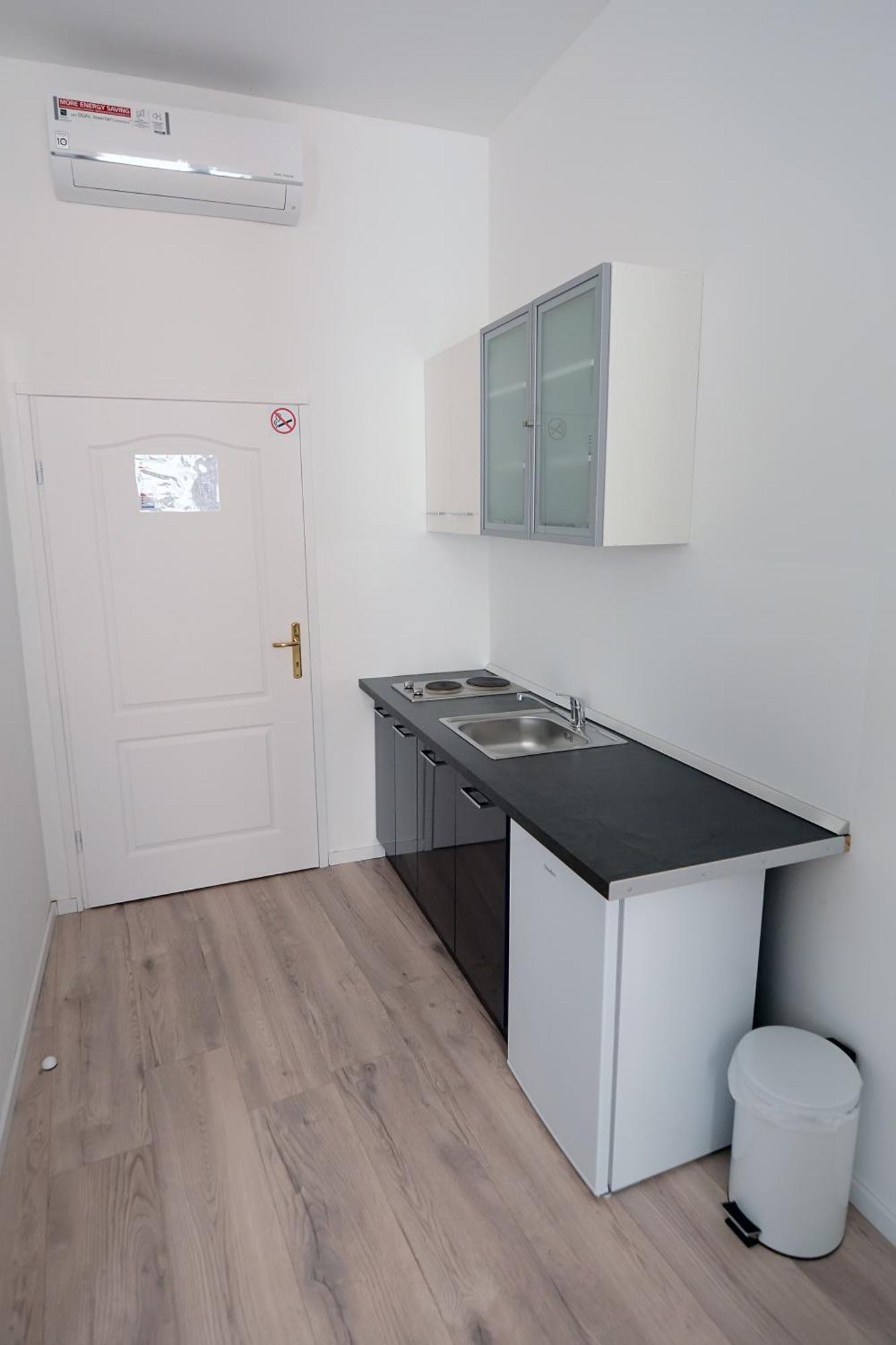 Virtus Apartments And Rooms With Free Private Parking 萨格勒布 客房 照片