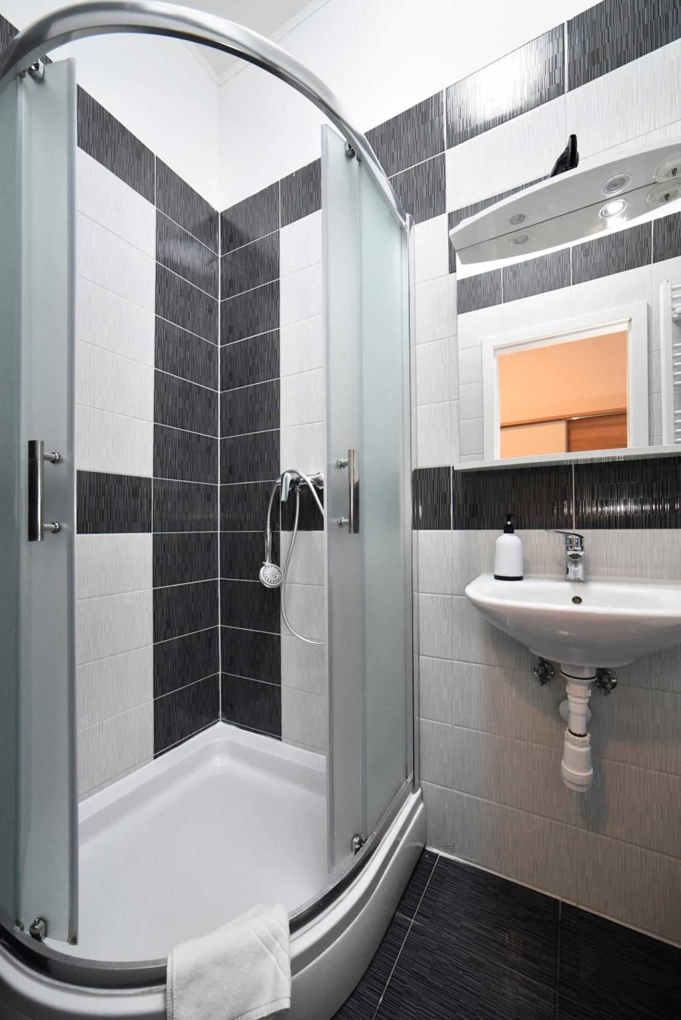 Virtus Apartments And Rooms With Free Private Parking 萨格勒布 外观 照片
