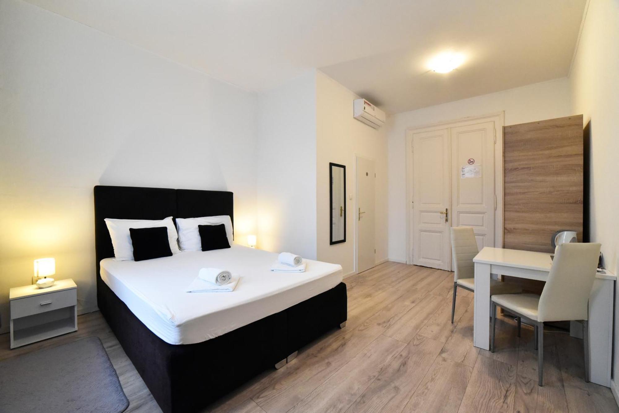 Virtus Apartments And Rooms With Free Private Parking 萨格勒布 外观 照片